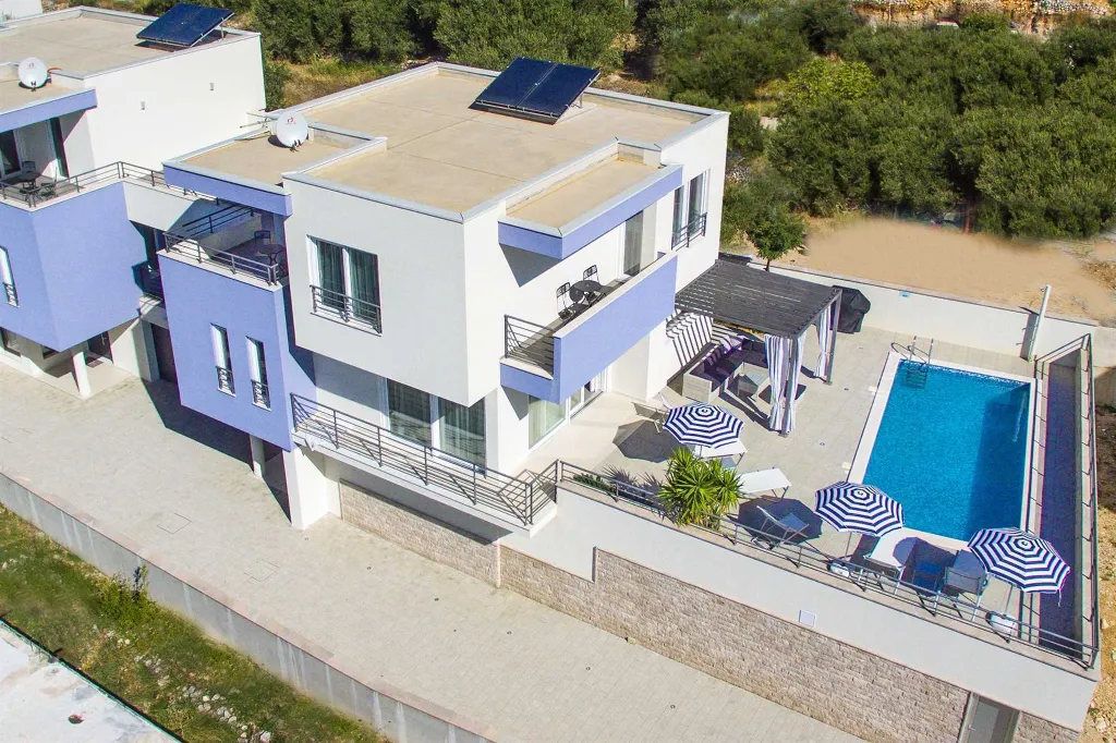 Contemporary Villa Retreat With Heated Pool, Makarska