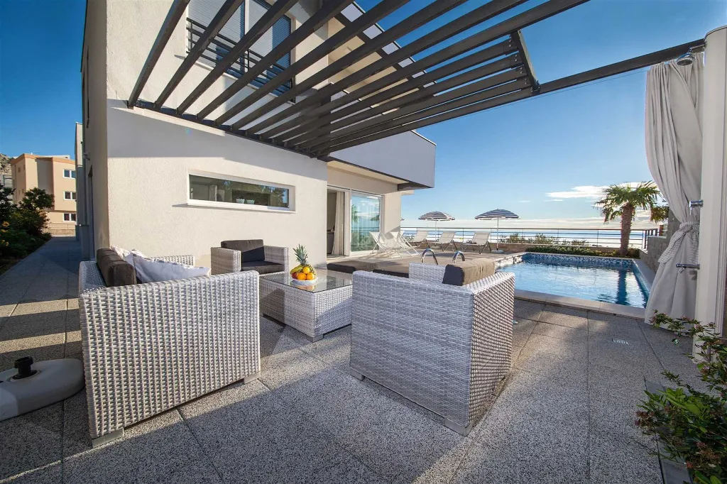 Contemporary Villa Retreat With Heated Pool, Makarska
