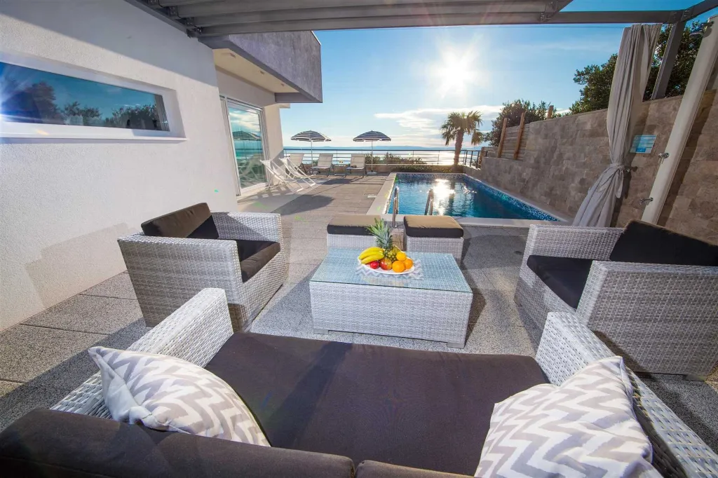 Contemporary Villa Retreat With Heated Pool, Makarska