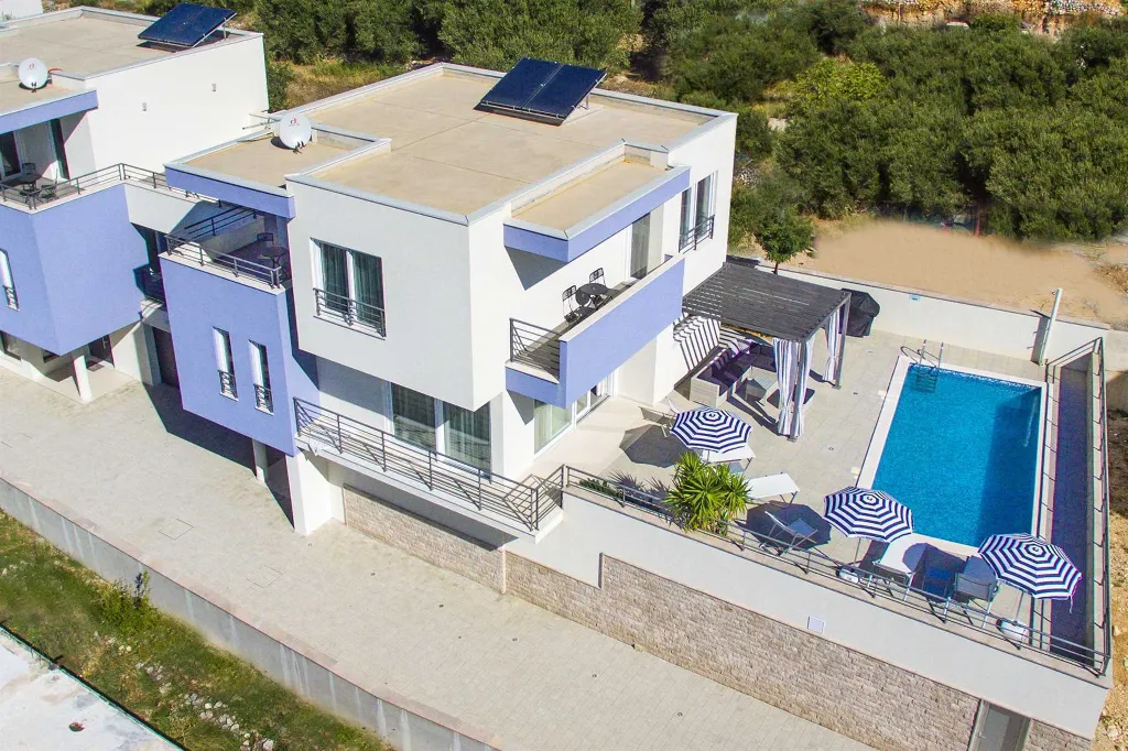 Modern Villa with Pool in Makarska