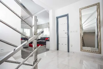 Modern Villa with Pool in Makarska