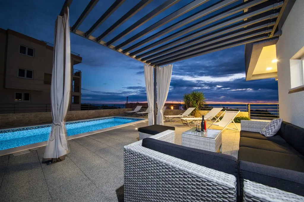 Modern Villa with Pool in Makarska