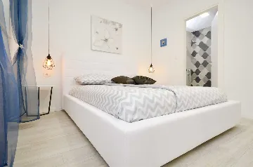 Modern 4-Bedroom Villa with Heated Pool in Makarska