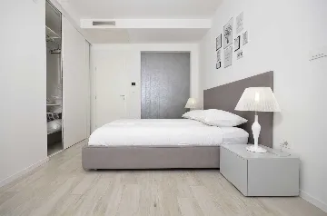 Modern 4-Bedroom Villa with Heated Pool in Makarska