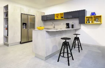 Modern 4-Bedroom Villa with Heated Pool in Makarska