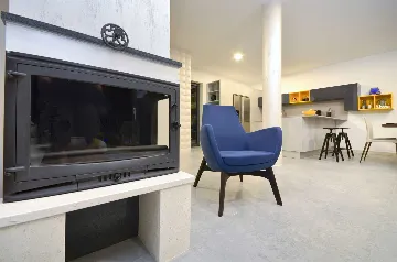 Modern 4-Bedroom Villa with Heated Pool in Makarska