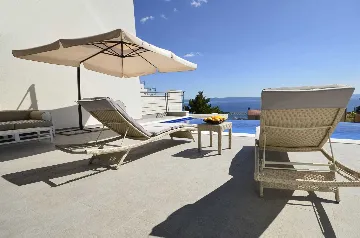 Modern 4-Bedroom Villa with Heated Pool in Makarska