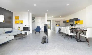 Modern 4-Bedroom Villa with Heated Pool in Makarska