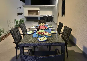 Modern 4-Bedroom Villa with Heated Pool in Makarska