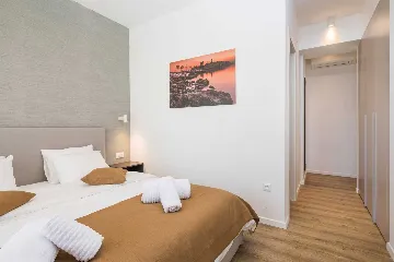 Modern Villa with Heated Pool in Milna