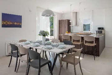 Modern Villa with Heated Pool in Milna