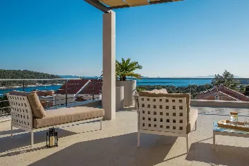 Modern Villa with Heated Pool in Milna