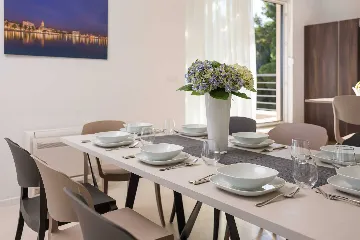 Modern Villa with Heated Pool in Milna