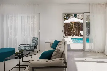 Modern Seaside Villa with Heated Pool in Milna