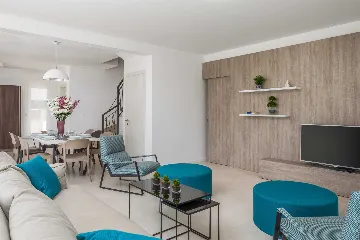 Modern Seaside Villa with Heated Pool in Milna