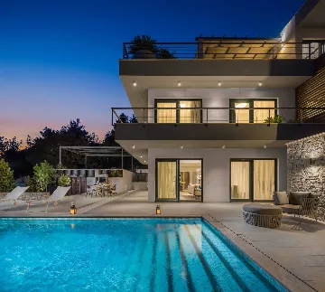 Modern Seaside Villa with Heated Pool in Milna