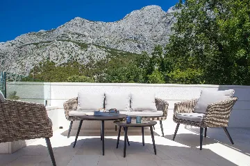 Contemporary Villa with Heated Pool in Makarska