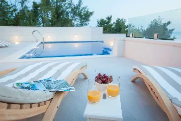 Contemporary Villa with Heated Pool in Makarska