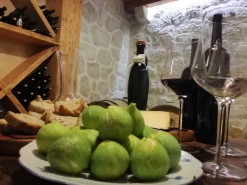 Contemporary Villa with Heated Pool in Makarska