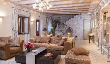 Elegant 4-Bedroom Villa with Pool in Dubrovnik