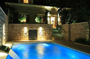 Elegant 4-Bedroom Villa with Pool in Dubrovnik