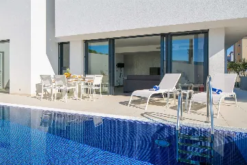 Contemporary Villa with Heated Pool, Seget Donji