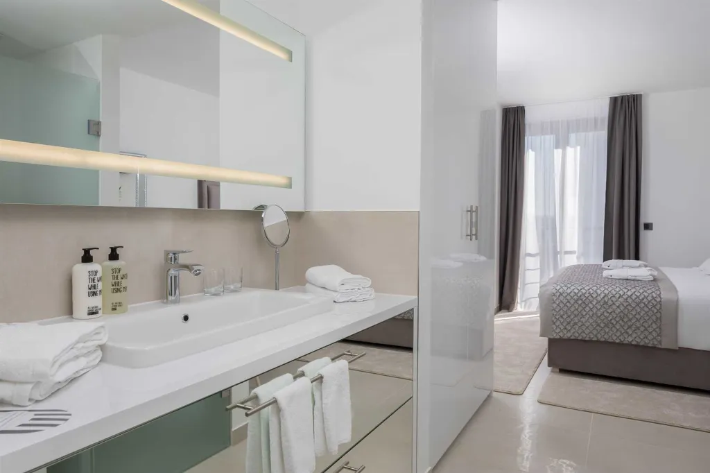 Contemporary Villa with Heated Pool in Seget Donji