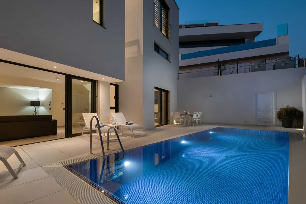 Contemporary Villa with Heated Pool in Seget Donji