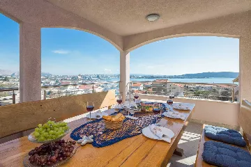 Poolside Family Villa in Kaštel Sućurac near Split