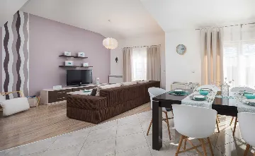 Poolside Family Villa in Kaštel Sućurac near Split