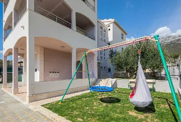 Poolside Family Villa in Kaštel Sućurac near Split