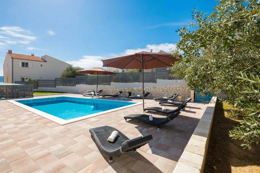 Poolside Family Villa in Kaštel Sućurac near Split