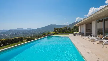 Contemporary Villa Retreat with Heated Pool in Kaštel Stari