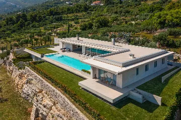 Contemporary Villa Retreat with Heated Pool in Kaštel Stari