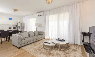 Seaside Retreat Villa with Pool in Trogir