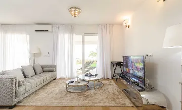 Seaside Retreat Villa with Pool in Trogir