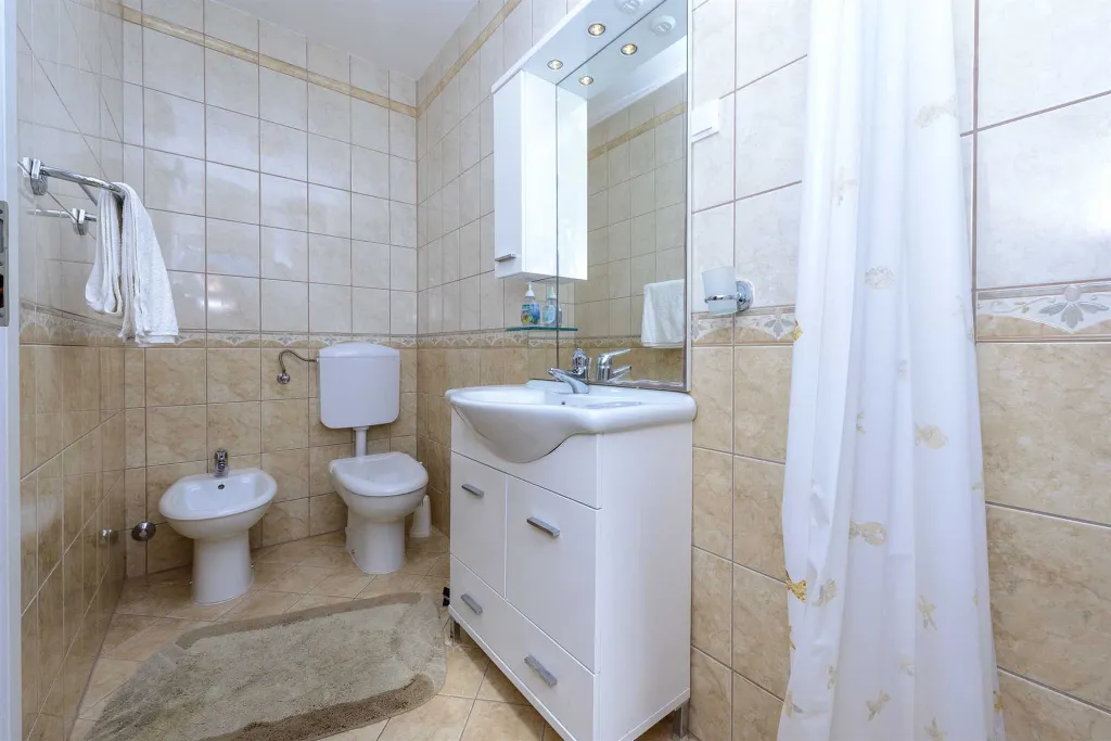 Family Villa with Pool and Terraces in Zaton