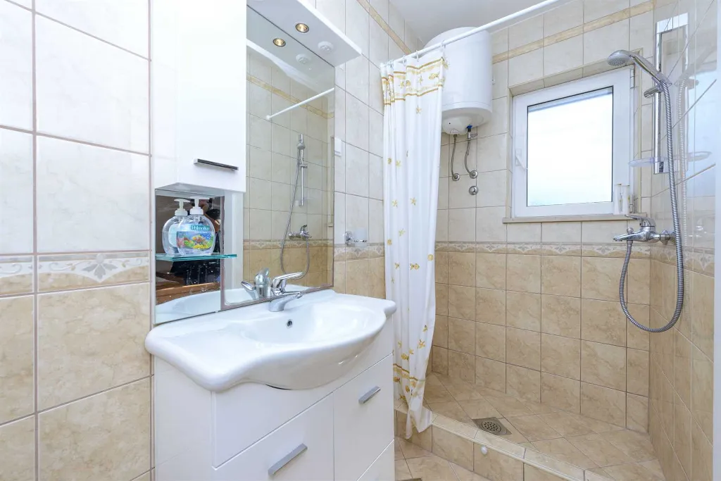 Family Villa with Pool and Terraces in Zaton
