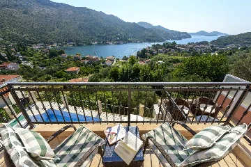 Family Villa with Pool and Terraces in Zaton