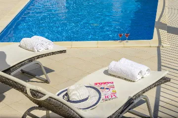 Family Villa with Pool and Terraces in Zaton