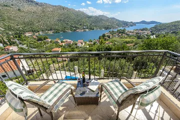 Family Villa with Pool and Terraces in Zaton