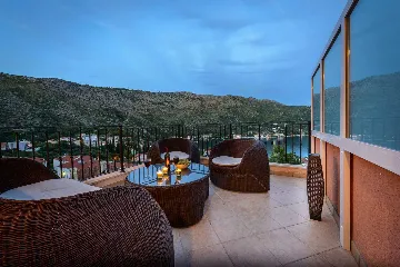 Family Villa with Pool and Terraces in Zaton