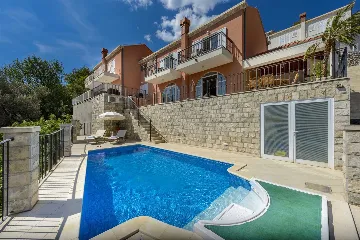Family Villa with Pool and Terraces in Zaton