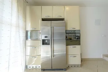 Family Villa with Pool and Terraces in Zaton