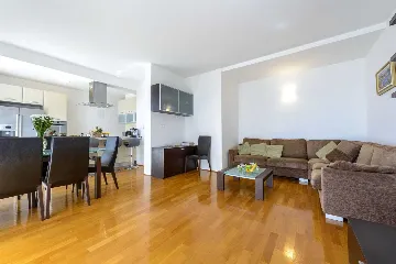 Family Villa with Pool and Terraces in Zaton