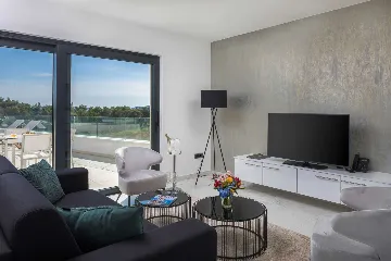 Modern 3-Bedroom Apartment with Pool in Seget Donji