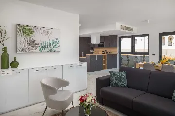 Modern 3-Bedroom Apartment with Pool in Seget Donji