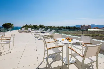 Modern 3-Bedroom Apartment with Pool in Seget Donji