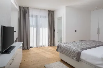 Modern 3-Bedroom Apartment with Pool in Seget Donji