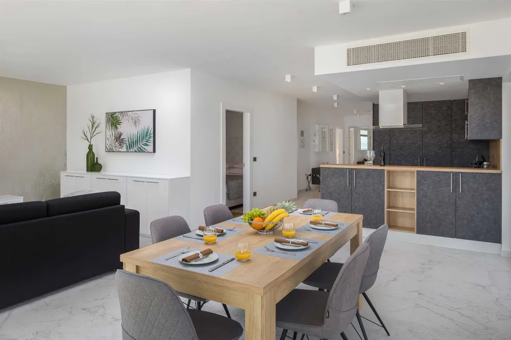 Modern 3-Bedroom Apartment with Pool in Seget Donji